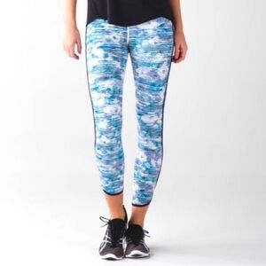 Lululemon Real Quick Tight in Blurry Belle Blue size 6